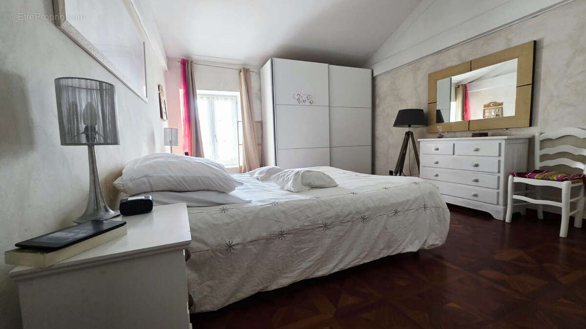 Maison  6 pièce(s) 270 m2 - photo 10