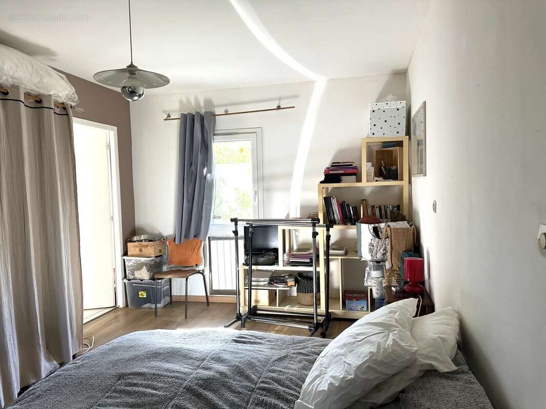 Appartement à ETAULIERS