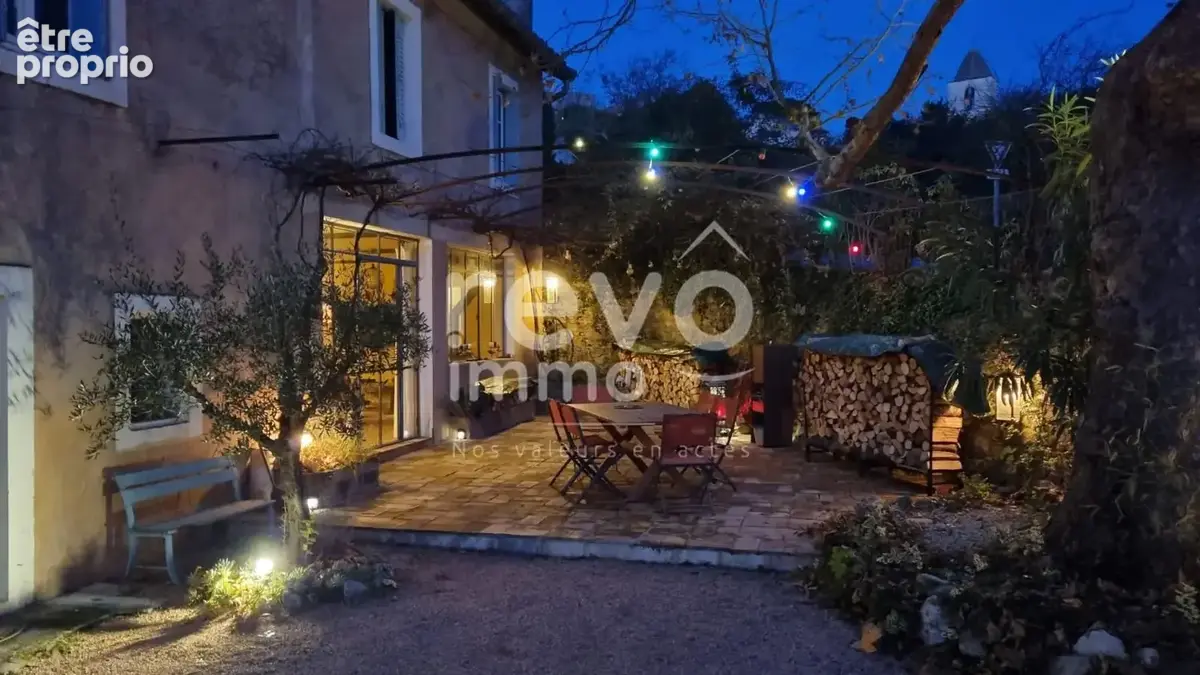 Mas de village de charme rénové avec goût ! - photo 17