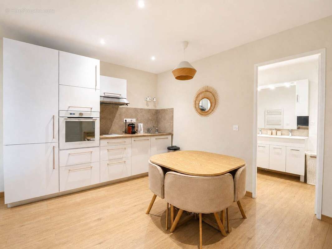 Séjour Cuisine - Appartement à EVIAN-LES-BAINS