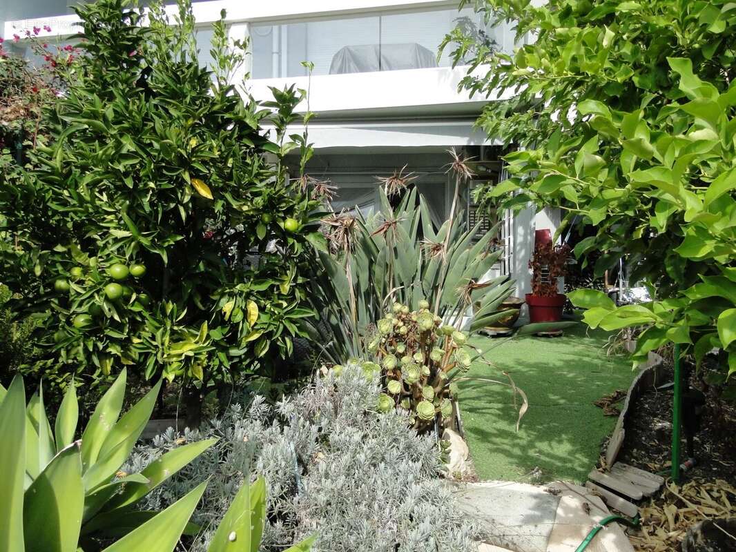 Appartement à ROQUEBRUNE-CAP-MARTIN