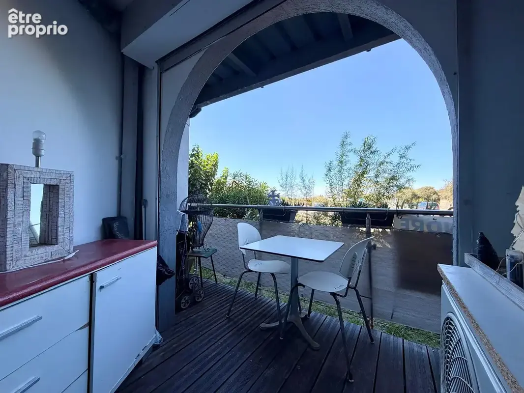 Grand studio de 31.00m2 en RDC avec vue mer latérale - LE GRAU DU ROI - photo 9
