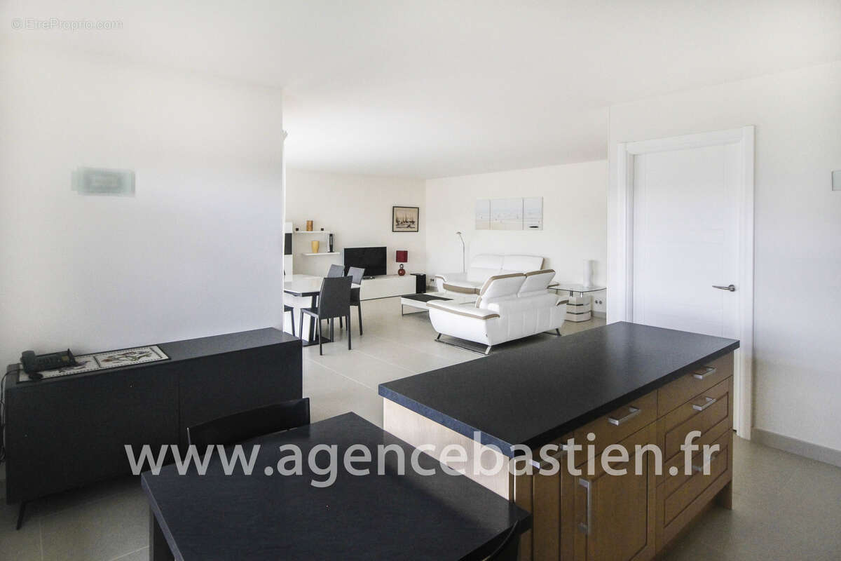 Appartement à SAINT-GENIS-POUILLY