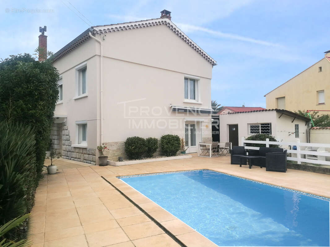 Maison à MONTELIMAR