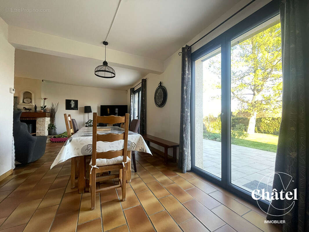 Maison à TRUMILLY