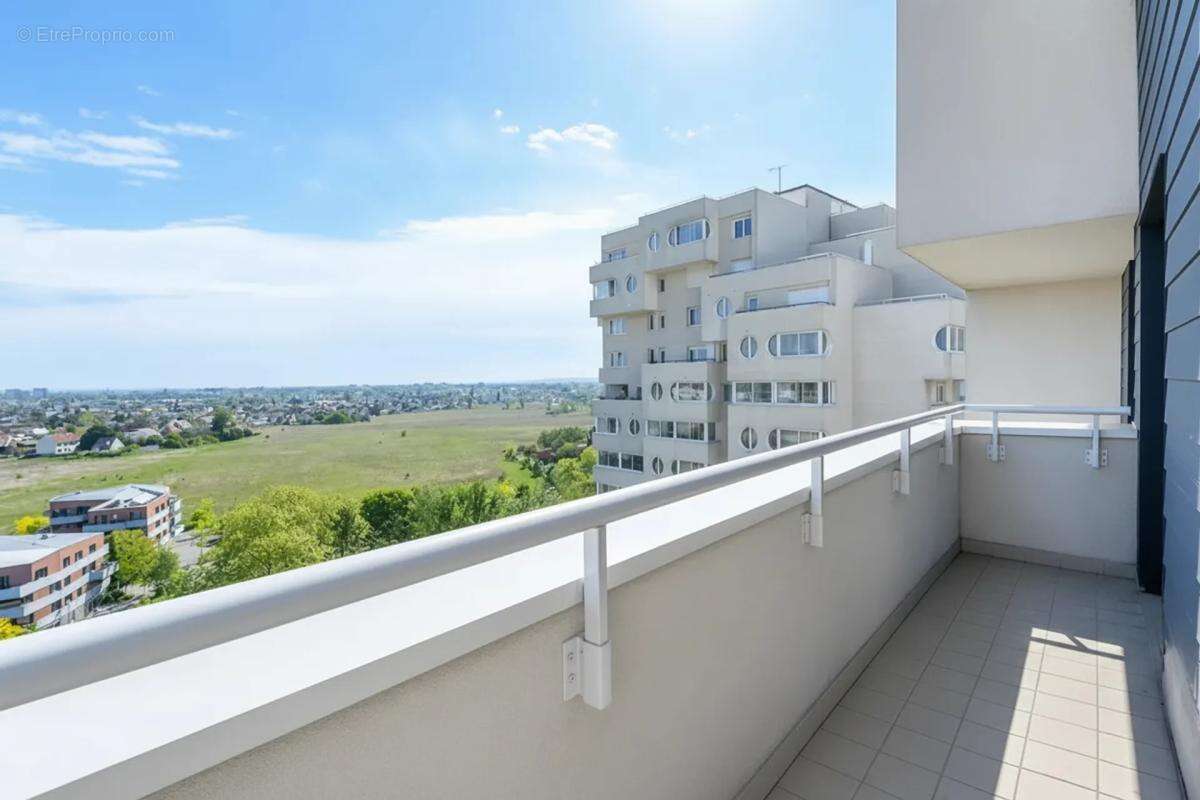 SEVRAN - Appartement de type T4 avec balcon - vue dégagée - photo 9