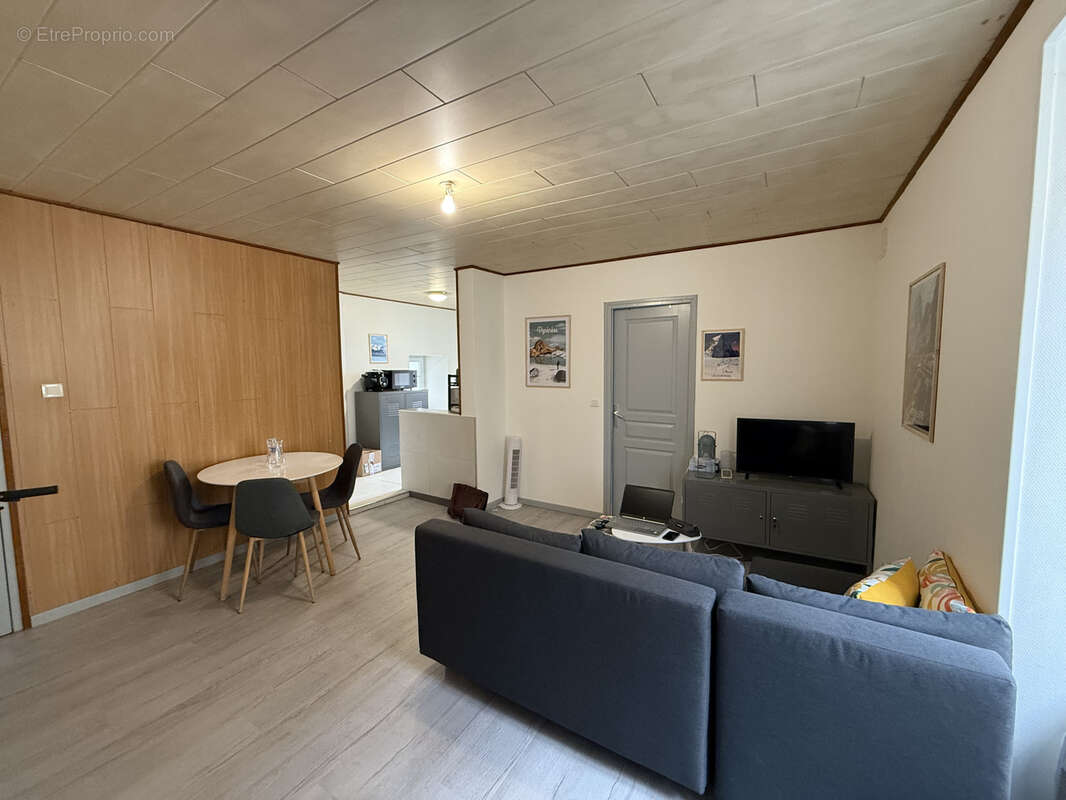 Maison à MEYMAC