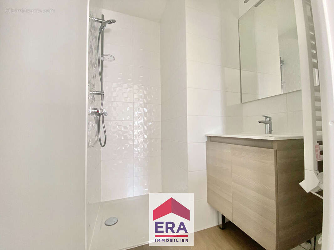 Appartement à SARTROUVILLE