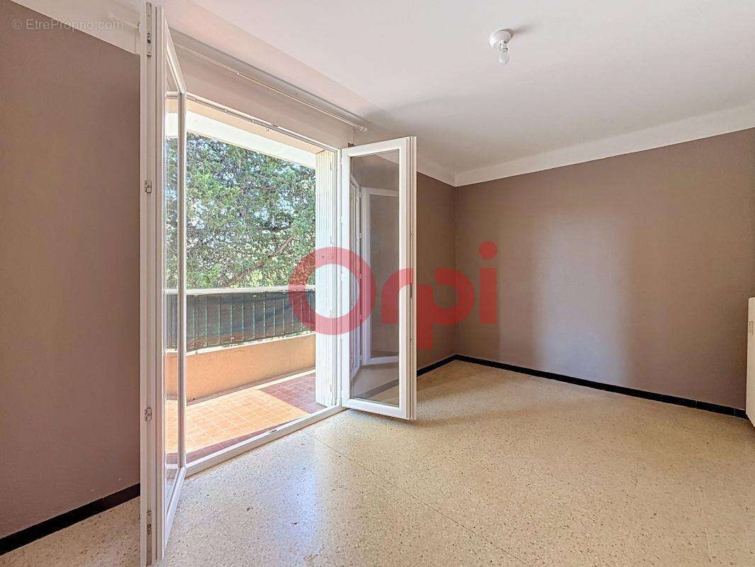 Appartement À Vendre Faux T4 - Six Fours Les Plages - 1er étage - photo 6