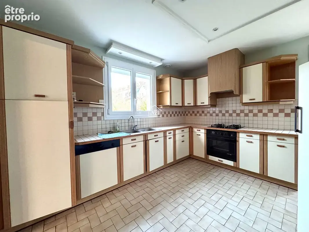 À VENDRE Propriété 5 pièces sur terrain 1300 m2 LAVAL CENTRE - photo 5