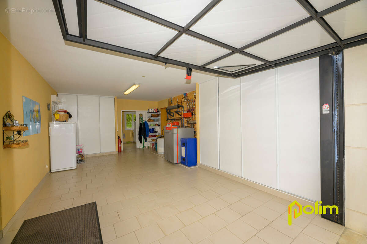 superbe villa F6 avec piscine intérieure - photo 11