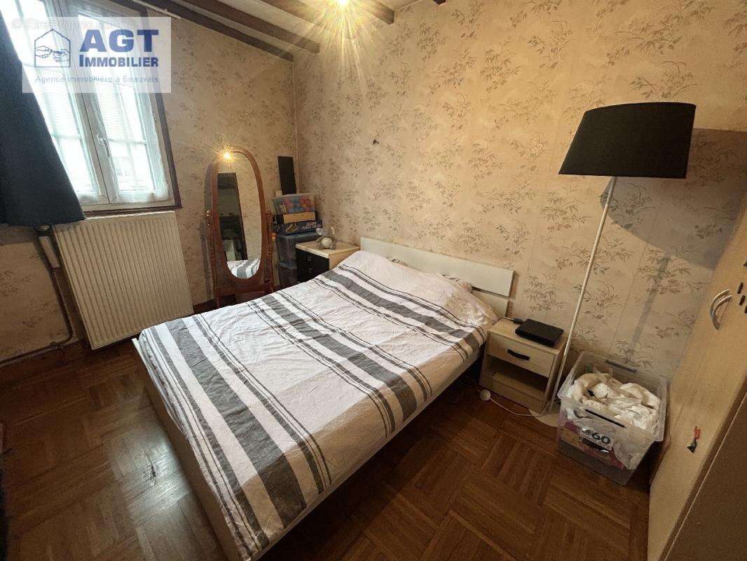 Maison à MILLY-SUR-THERAIN