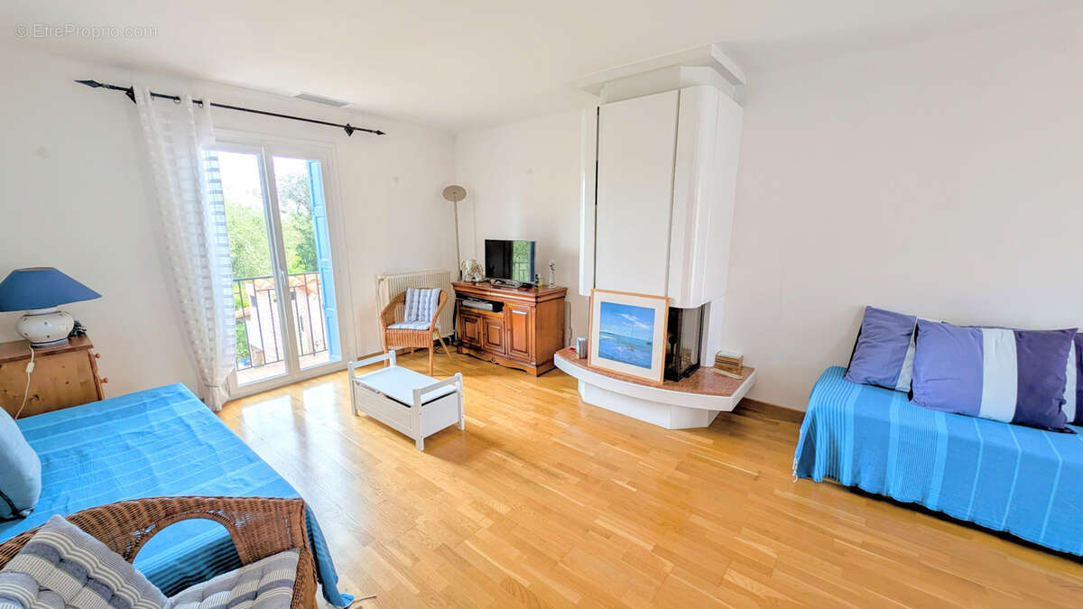 Maison à LAROQUE-DES-ALBERES