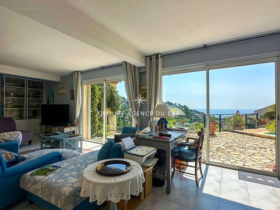 Maison à LES ISSAMBRES