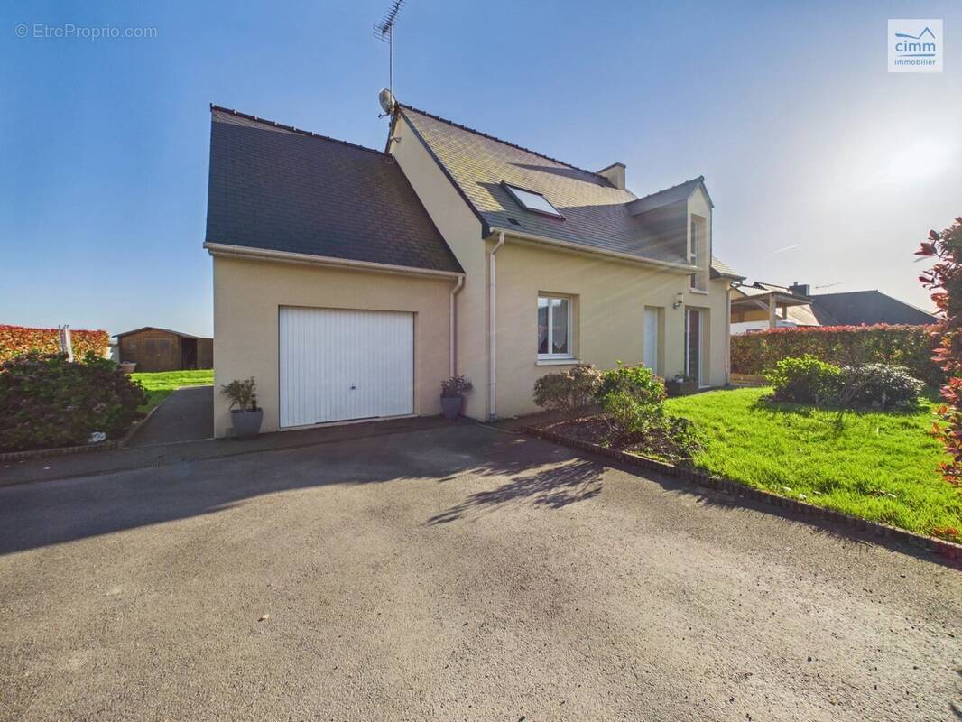 Maison à MAURE-DE-BRETAGNE