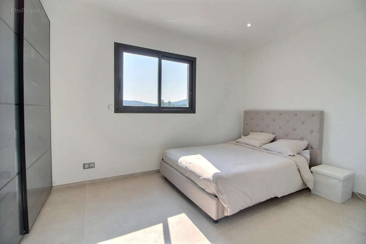 Maison 5 pièces 200 m² à vendre à Peymeinade (06530) - photo 15