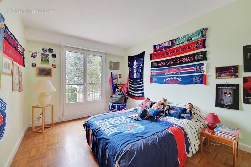 Appartement à BURES-SUR-YVETTE
