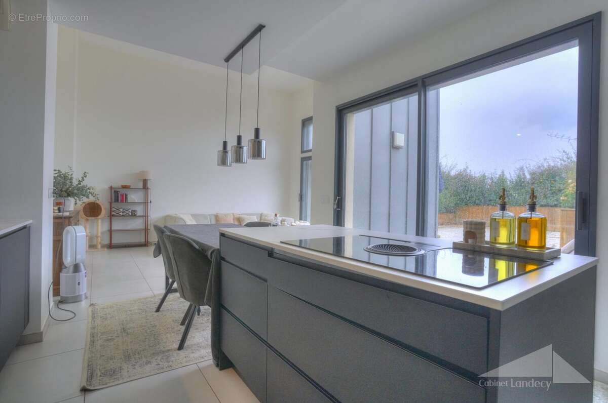 Appartement à FERNEY-VOLTAIRE