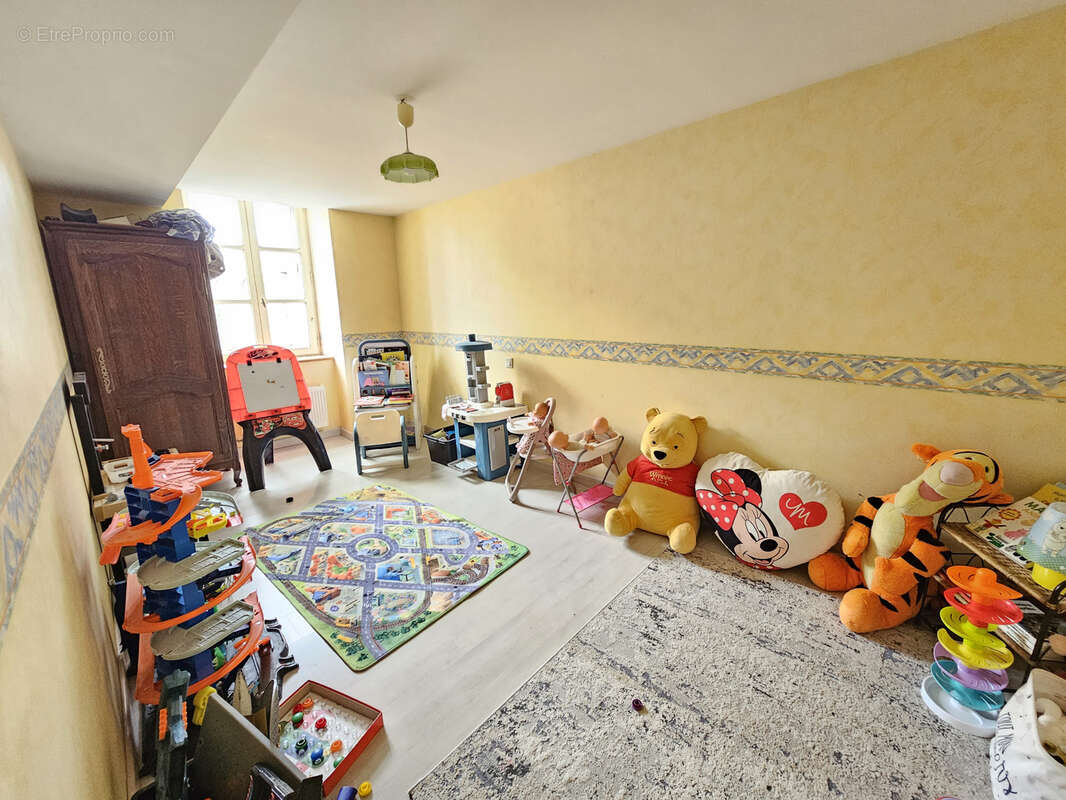 Maison à LA CHAPELLE-BICHE