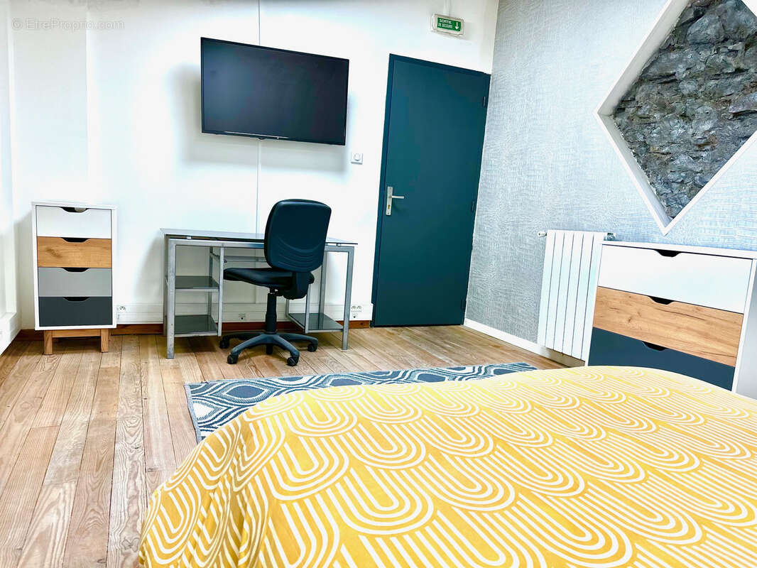 Magnifique loft, rénové avec goût + commerce avec vitrine - photo 11