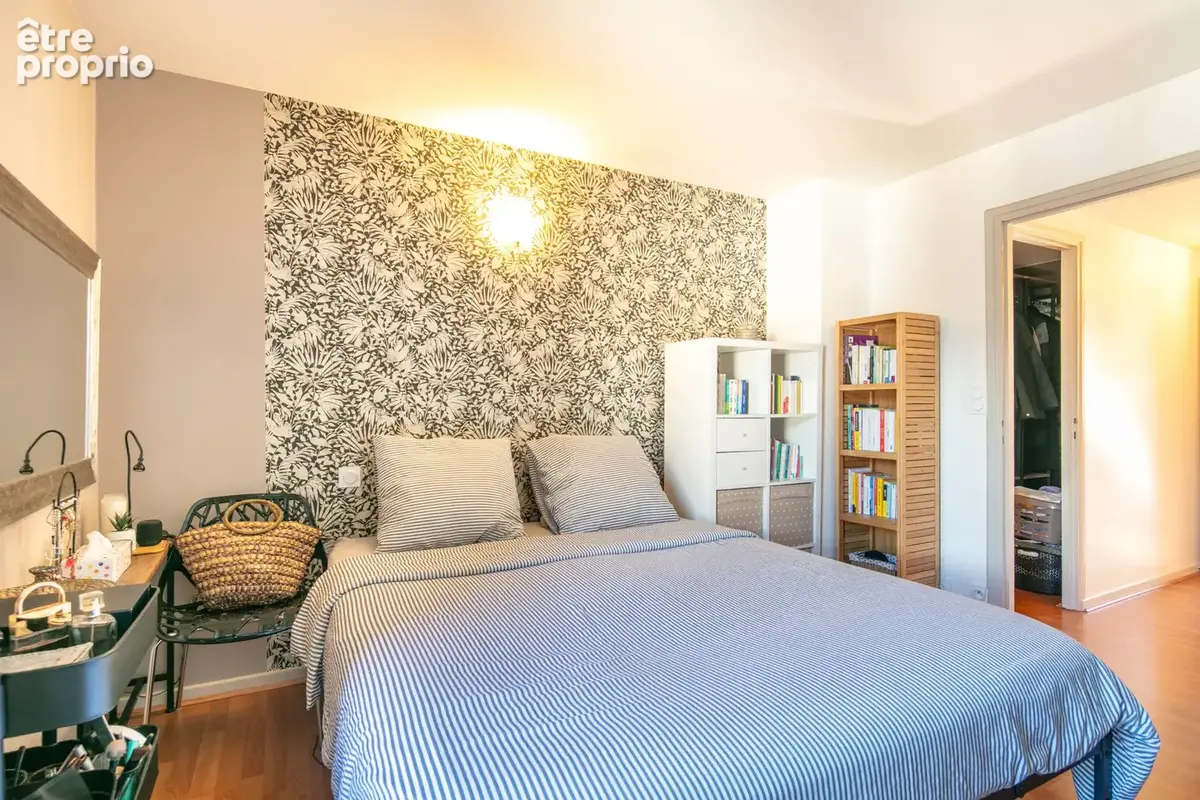 Jolie maison avec jardin, terrasse, cave, garage et cour au cœur du village de francin ! - photo 7