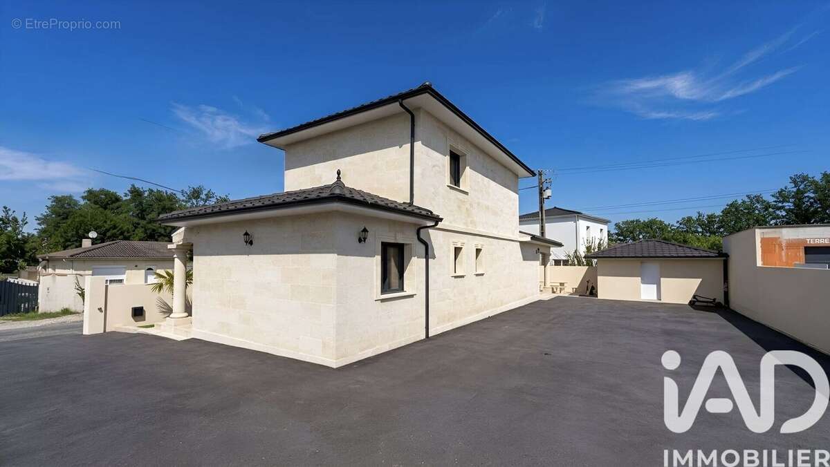 Photo 3 - Maison à AMBARES-ET-LAGRAVE