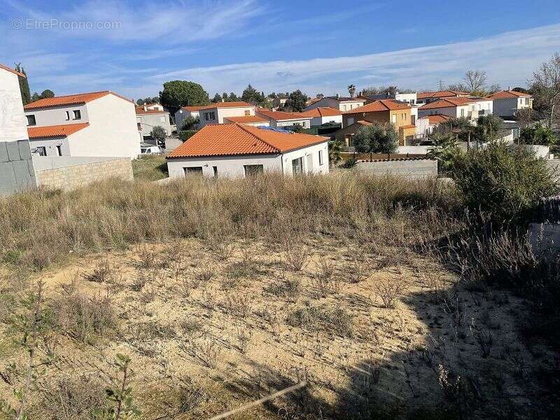 Terrain à TRESSERRE