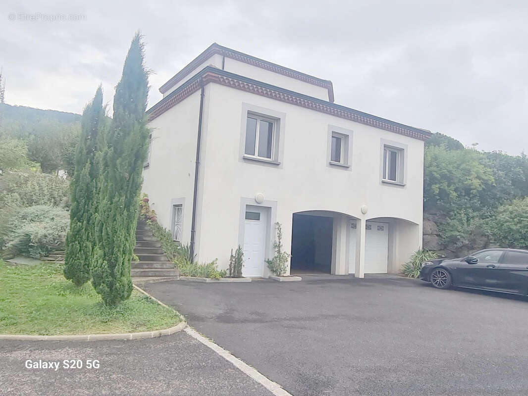 Maison à VEYRE-MONTON