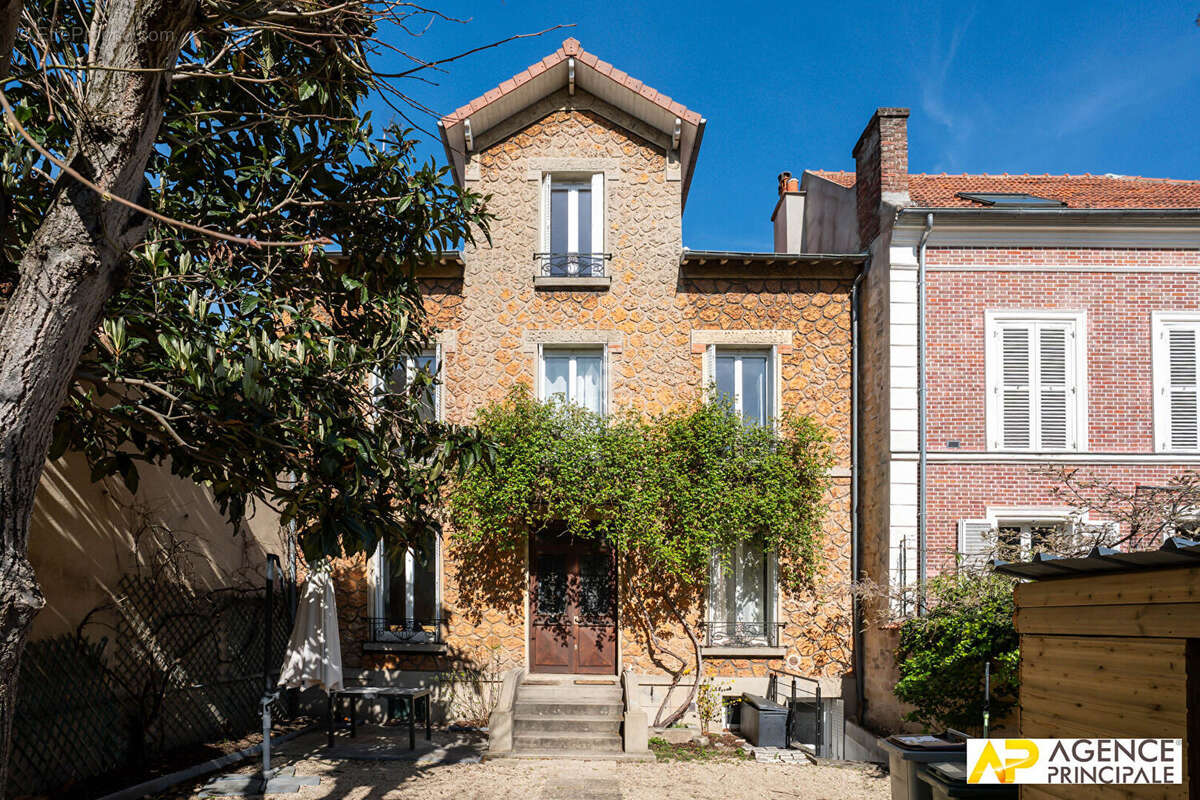 Maison à MAISONS-LAFFITTE