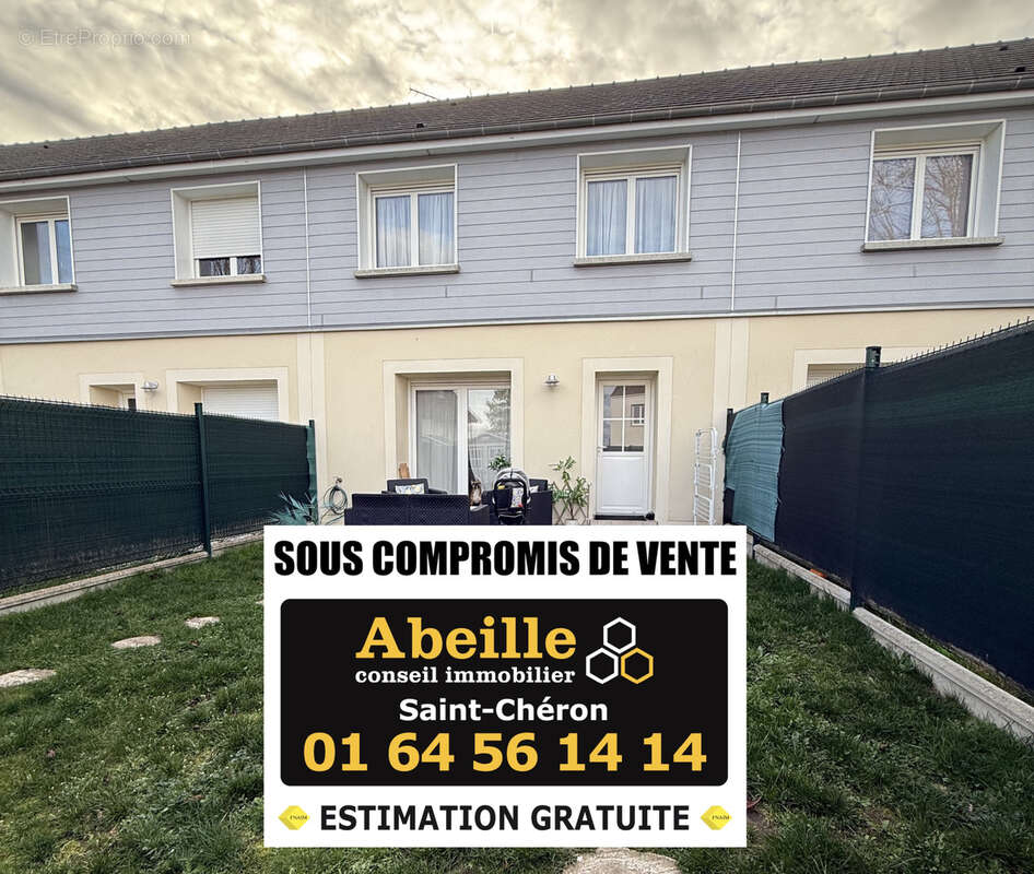 Maison à SAINT-CHERON