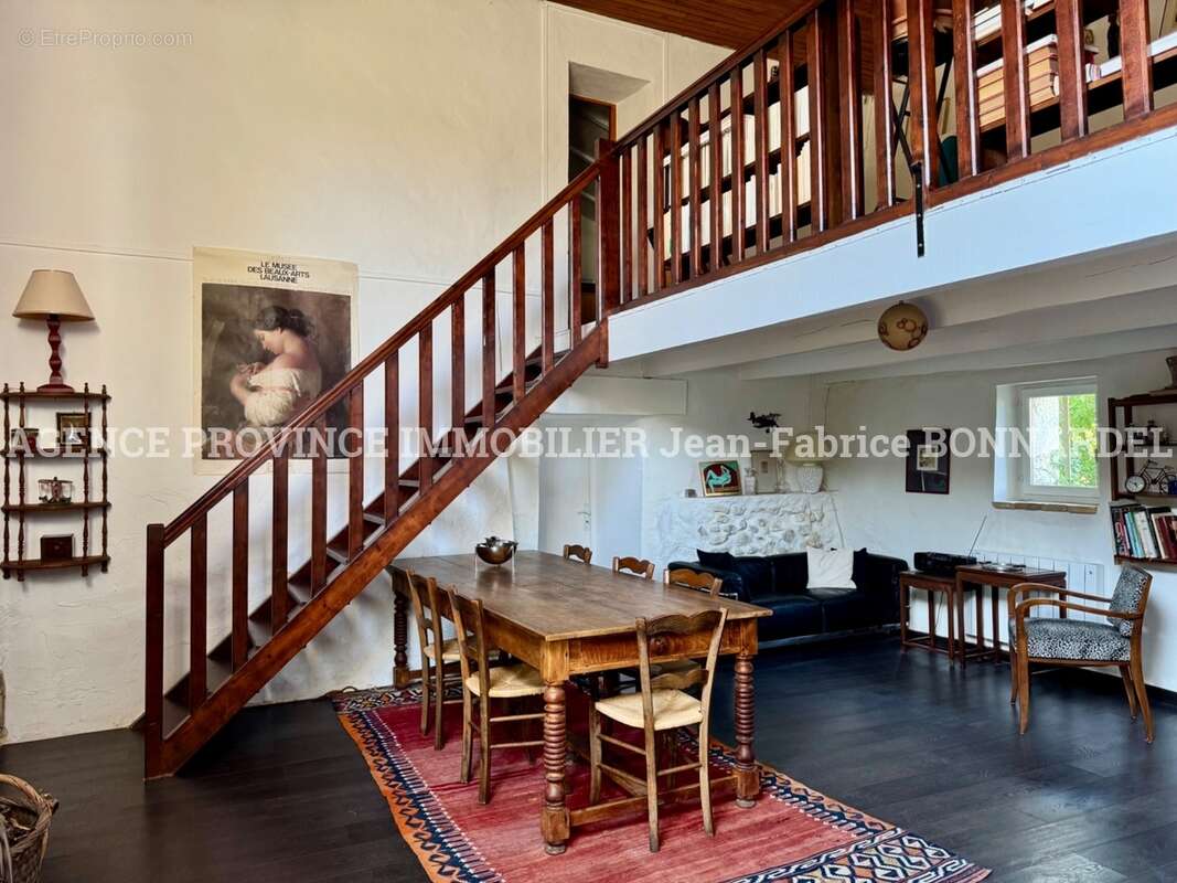 Maison 242 m² à Grillon  - photo 5