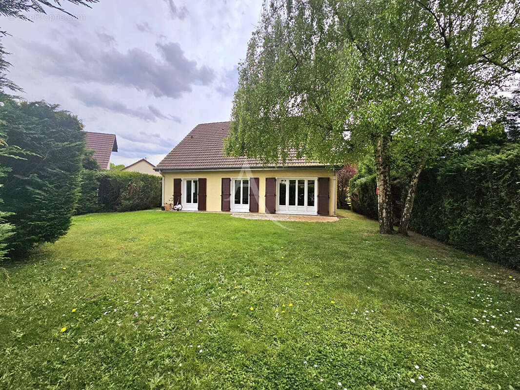 Maison à BURES-SUR-YVETTE