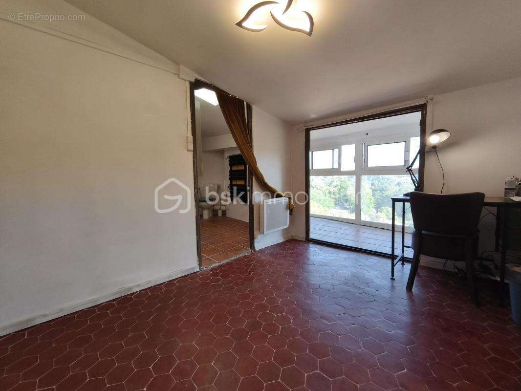 Maison à SAINTE-TULLE