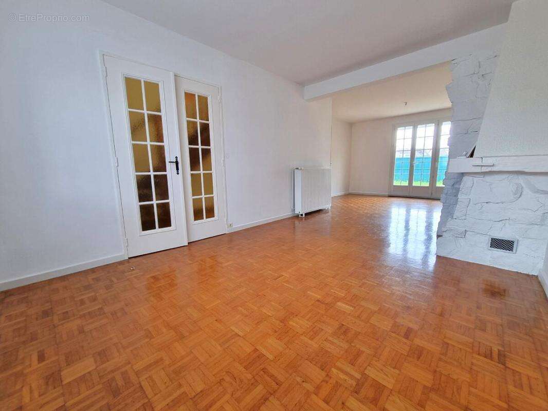 Maison 94 m² à Chassieu  - photo 3