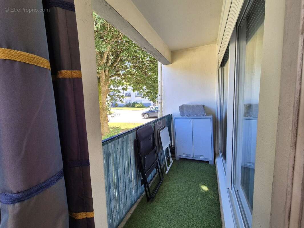 Lanvéoc  T3 rénové en rez-de-chaussée avec 2 balcons - photo 5