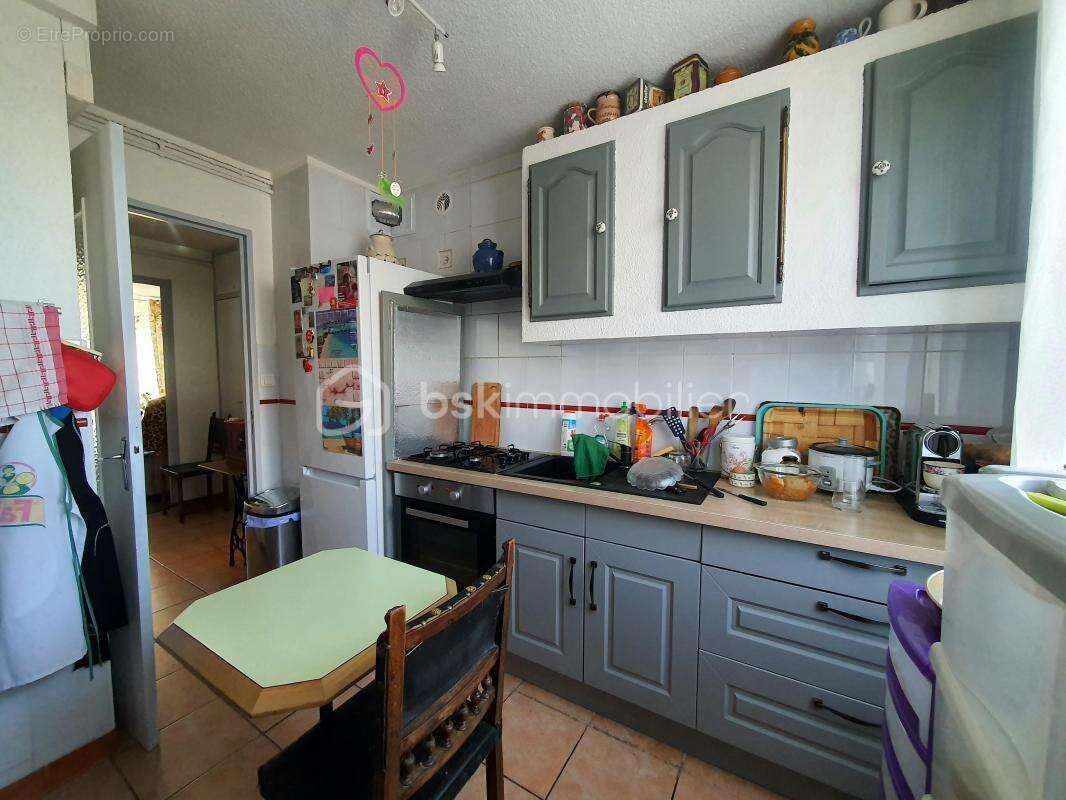 Moulin a vent - appartement t4 - deux chambres - loggia - cave - photo 3