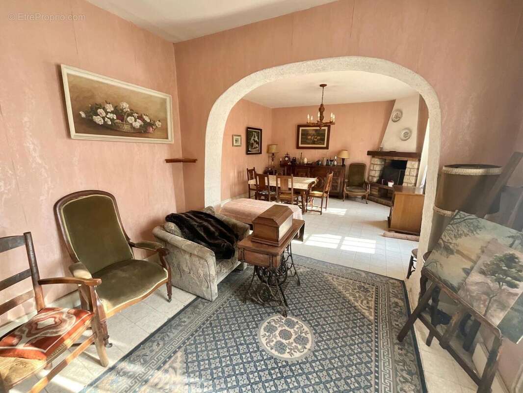 Photo 2 - Maison à MEHUN-SUR-YEVRE