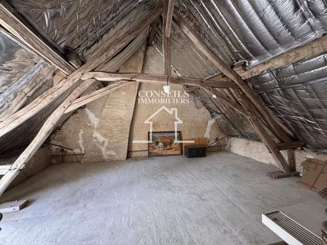 Maison à PRECY-SUR-VRIN