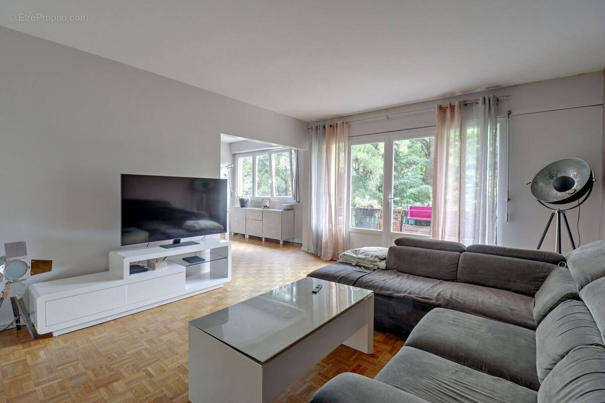 Appartement à VERNEUIL-SUR-SEINE