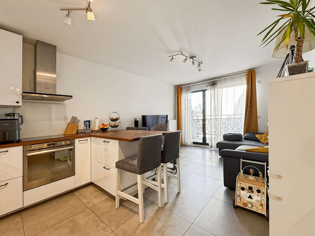 Appartement à ROSNY-SOUS-BOIS