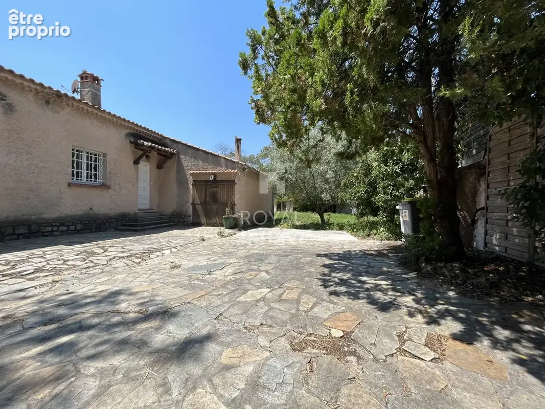 Maison T5 110 m2 Plain pied LA GARDE - 2300 m2 de terrain avec piscine - photo 14