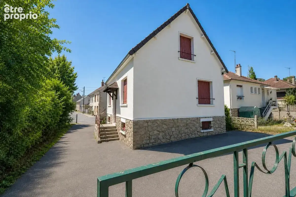 Grande maison familiale sur 968 m² avec double garage - photo 8