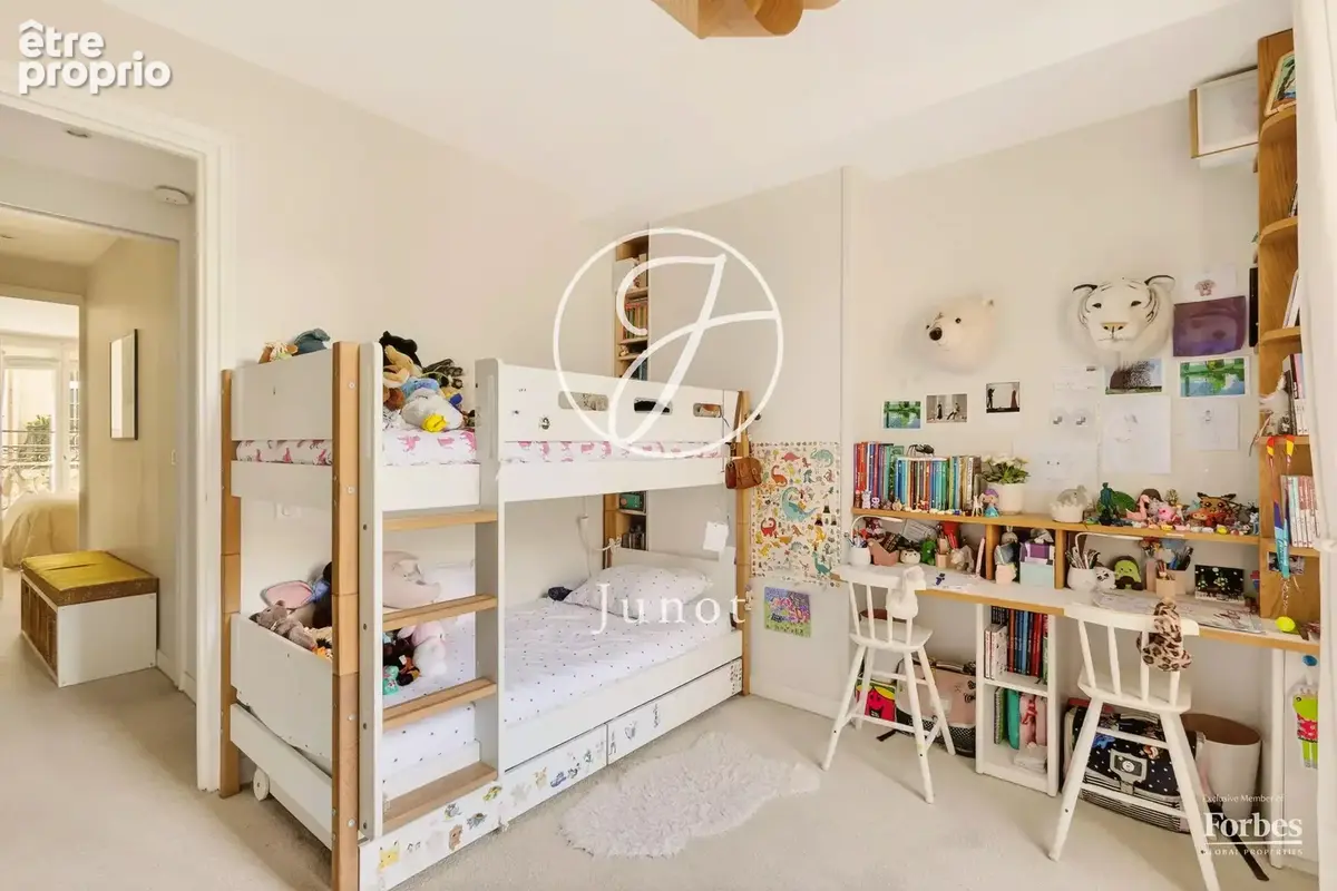 Paris 16e - SPONTINI / LONGCHAMP - Appartement à vendre - 5 pièces - 145,02m² Carrez - 3 chambres - Balcons 4,24 m² -  Charme de - photo 18