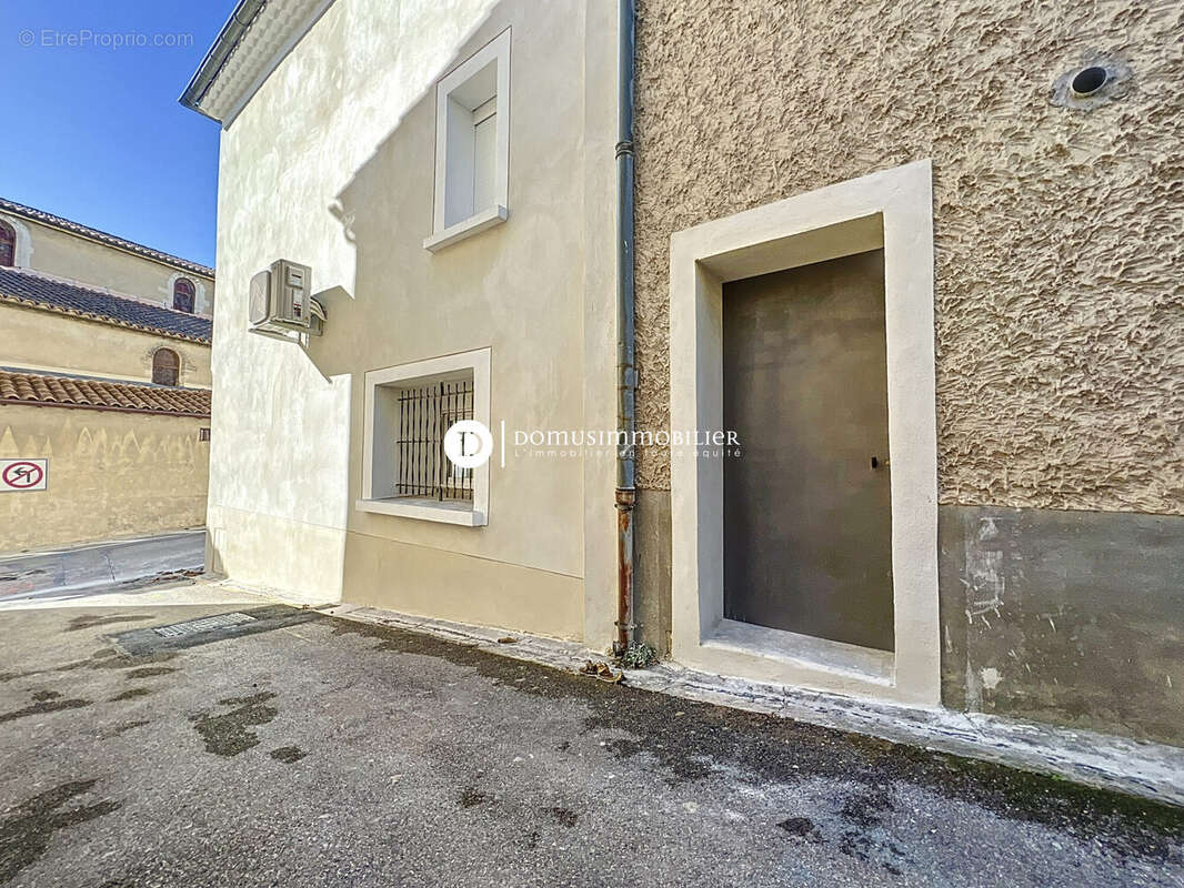 Maison à SAINT-SATURNIN-LES-AVIGNON