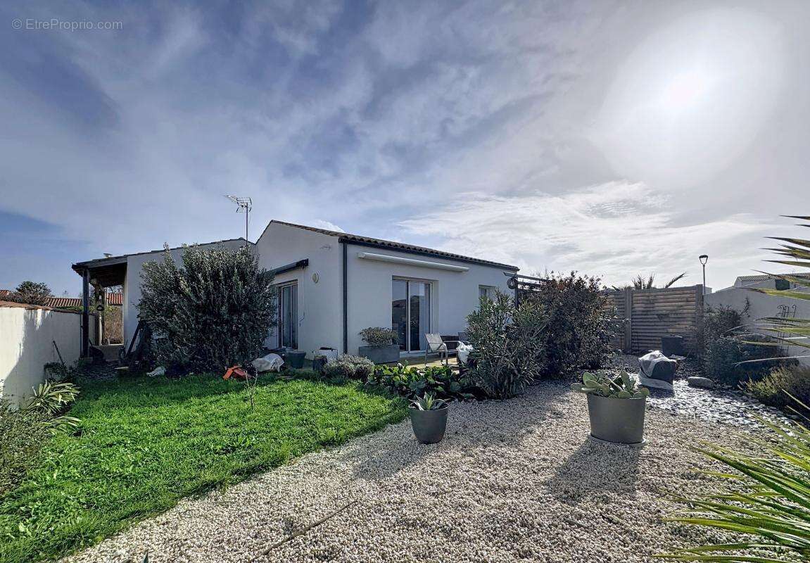 Maison à SALLES-SUR-MER