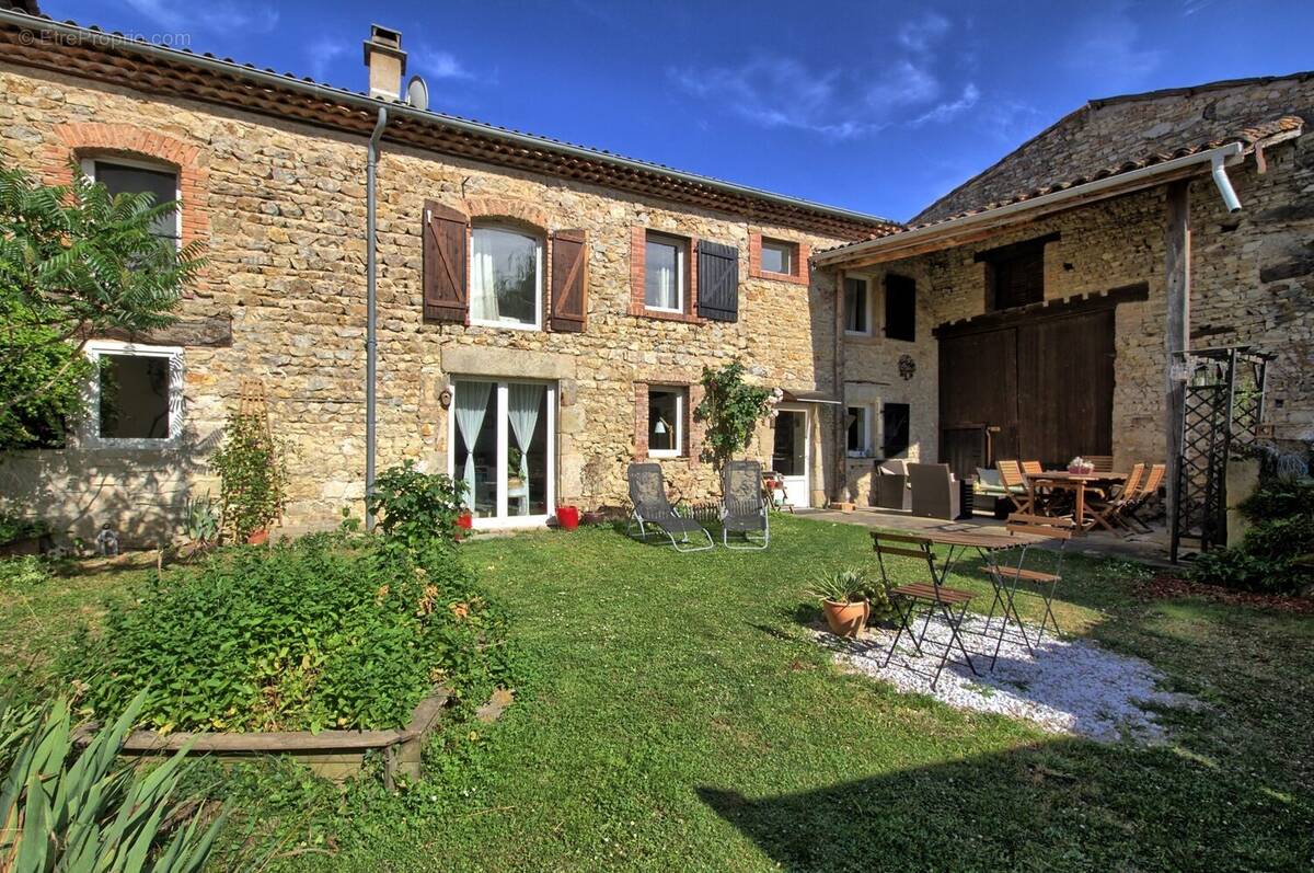 Maison à MOISSAT