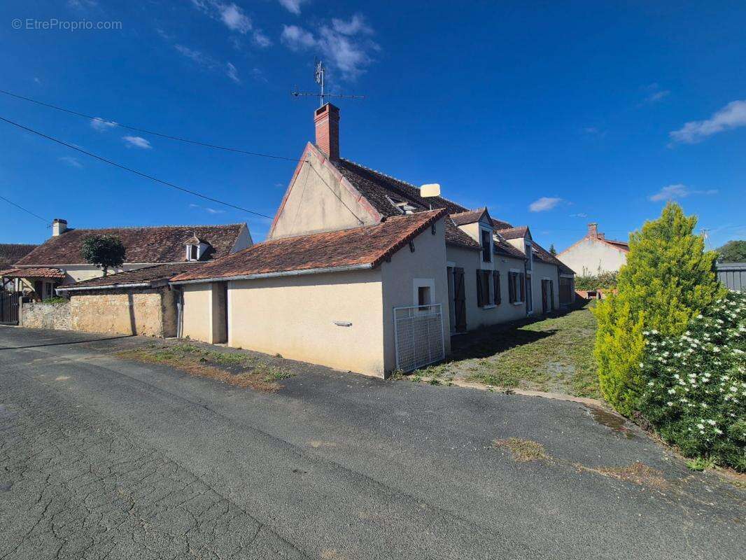 Maison à THEVET-SAINT-JULIEN