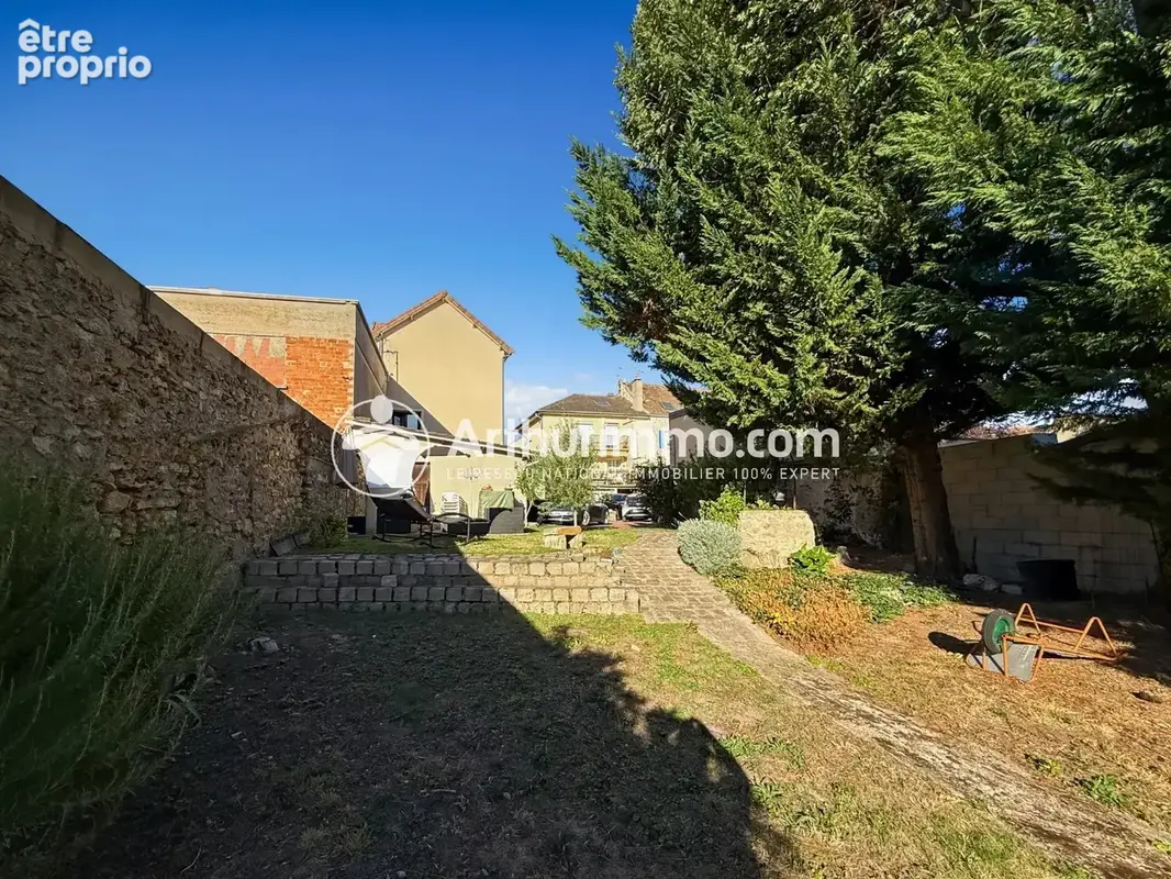 Maison de 5 pieces avec sous-sol et dependances - photo 19