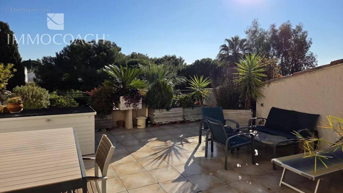 Appartement à CARQUEIRANNE