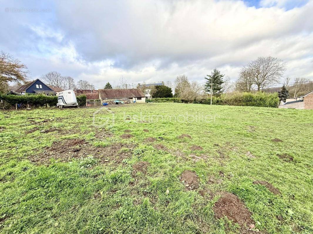 Terrain à BERNEUIL-EN-BRAY